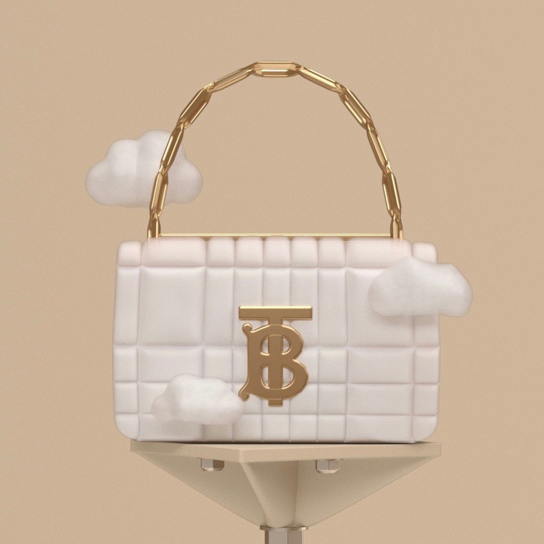 حقائب Lola Bag من Burberry لأفاتارك الخاص على منصة ROBLOX