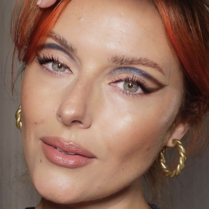 صور مكياج مدونة الجمال Katie Hughes على انستغرام