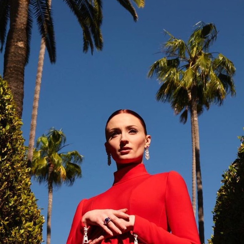 أحدثهنّ جينيفر لوبيز... نجمات قمن بتغيير أسمائهن بعد الزواج