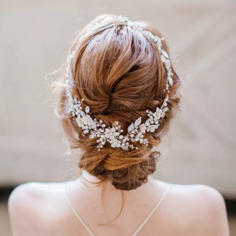 عصابة الرأس من اكسسوارات الشعر للعروس من Olga Delice