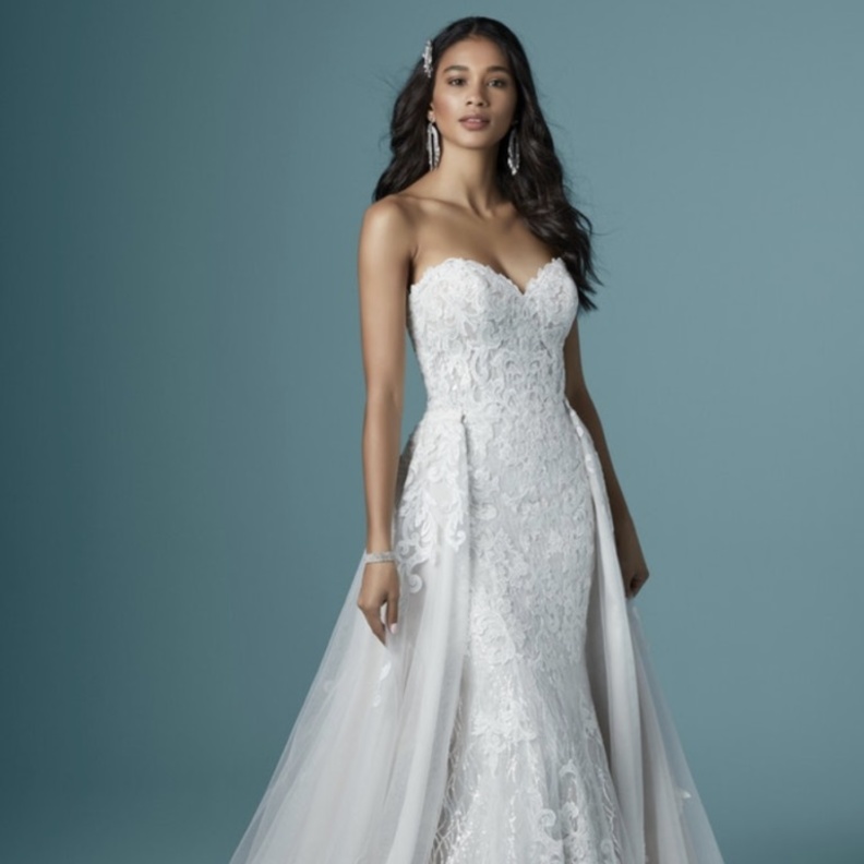 فساتين زفاف من الدانتيل@maggiesottero