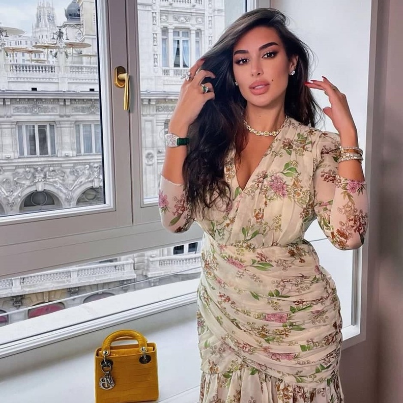 فساتين شهر العسل انستقرام @yasmine_sabri