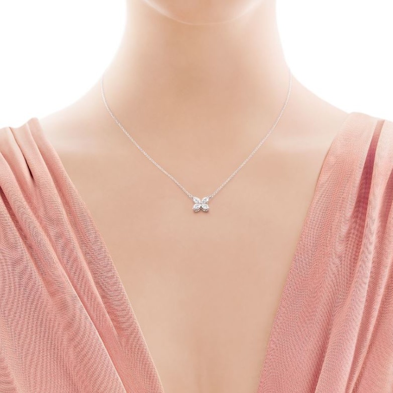 قلادة من البلاتين والألماس من تيفاني Tiffany