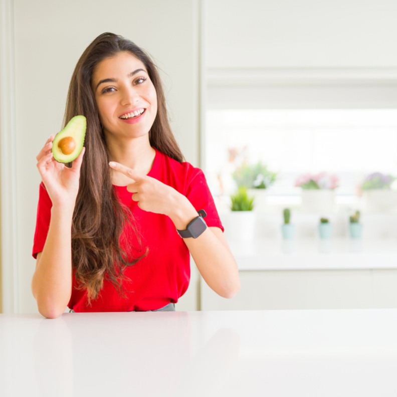 ما هي فوائد تناول الأفوكادو يومياً