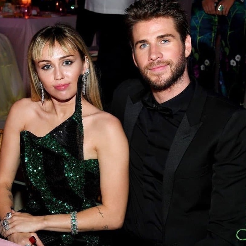 مايلي سايروس Miley Cyrus وليام هيمسورث Liam Hemsworth