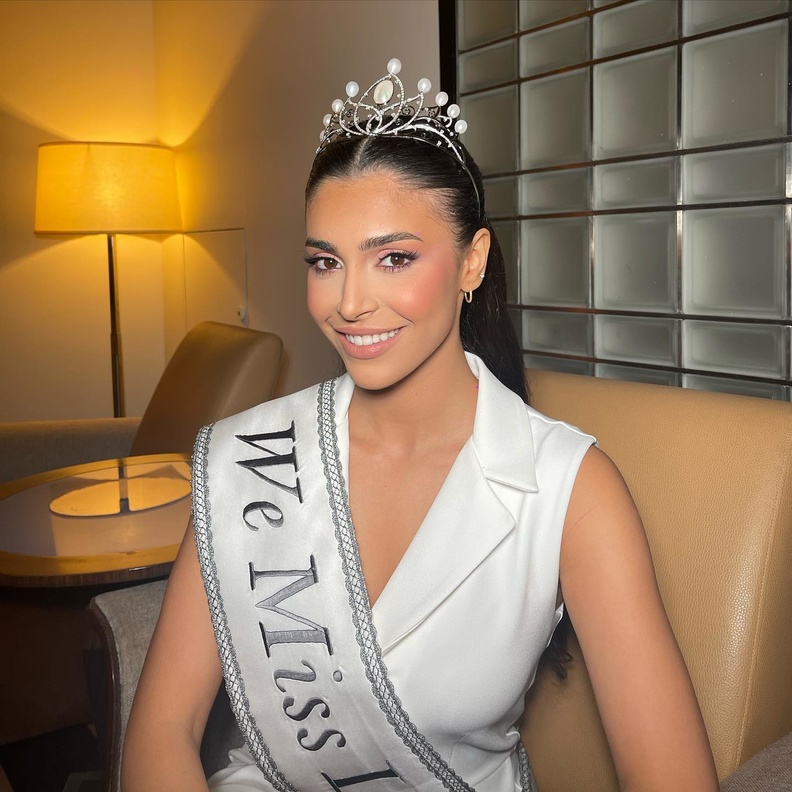 ملكة جمال لبنان ياسمينا زيتون