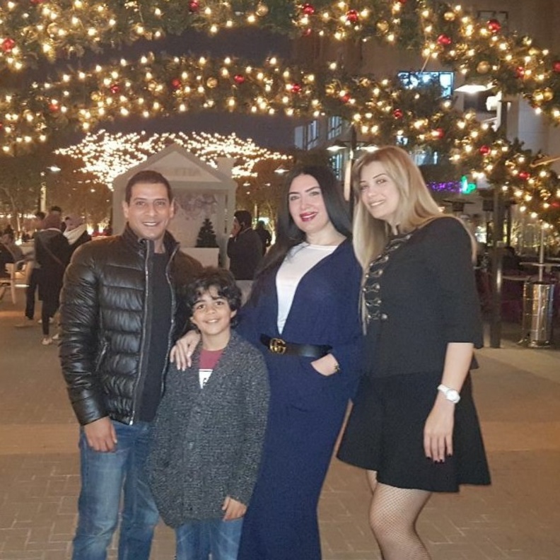 عبير صبري مع شقيقها الراحل