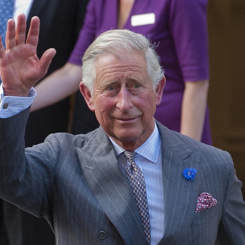 الأمير تشارلز يرسل 2400 رسالة في السنة 