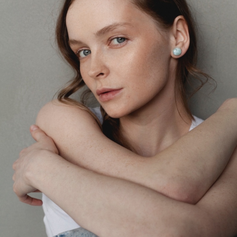 وصفات طبيعية في المنزل لتفتيح الركب والأكواع قبل العيد