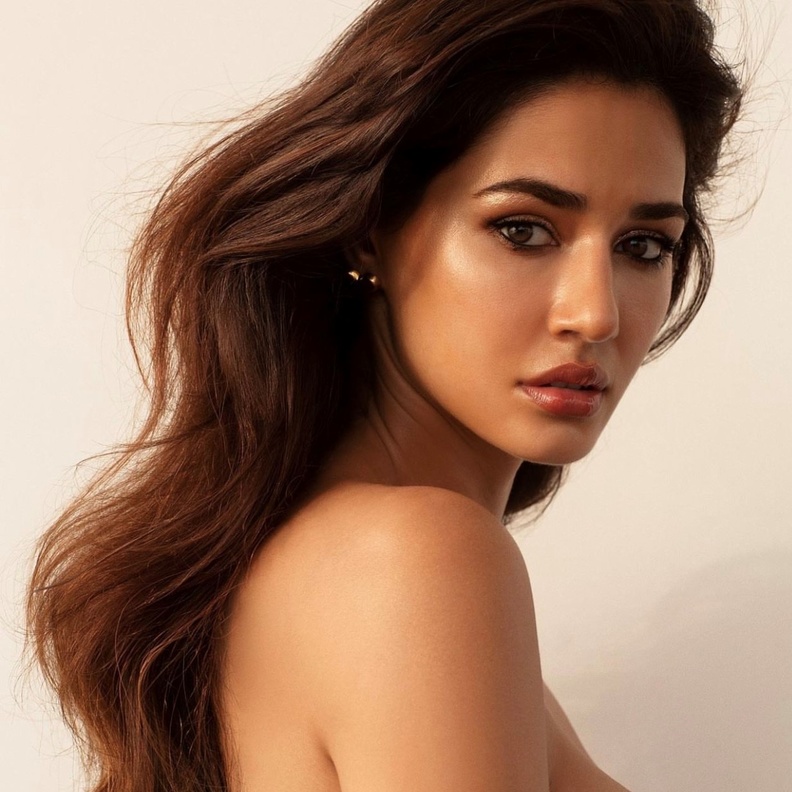 مكياج ناعم للسمراوات بأساليب مختلفة على الطريقة الهندية من وحي Disha Patani