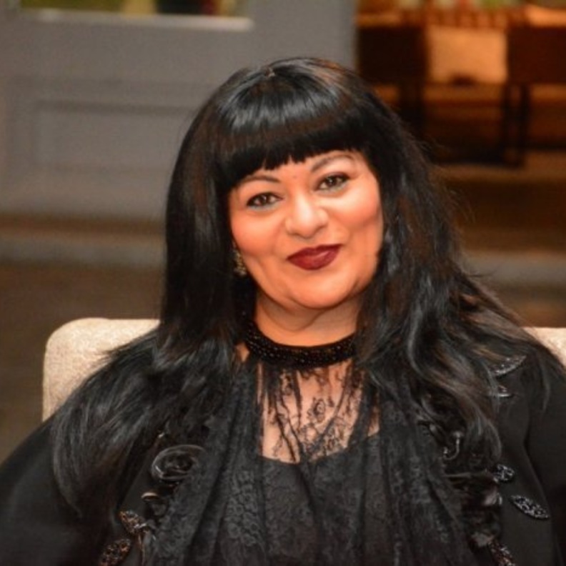 فريدة سيف النصر تكشف عن خلطة طبيعية لتكثيف الشعر ونموه ..إليك خطواتها