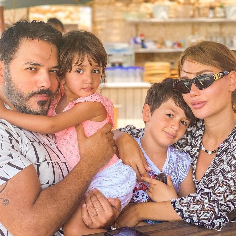 عائلة الفنان رامي عياش