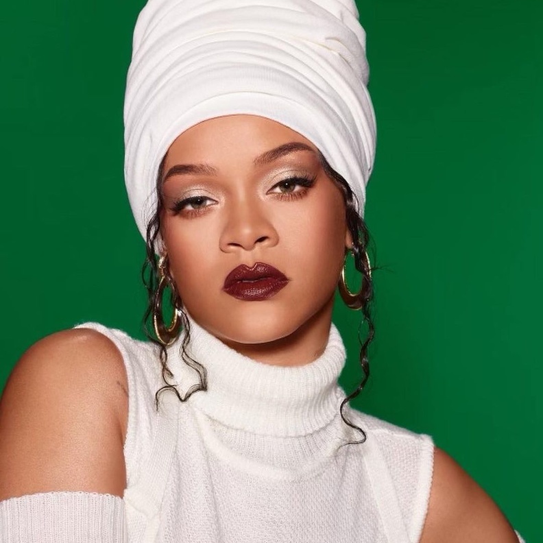 رسمات مكياج تناسب البشرة السمراء تألقي بها في عيد الاضحى على خطى ريهانا