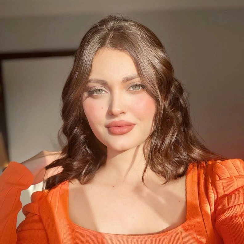 ابنة شقيق كاظم الساهر بإطلالة جمالية لافتة في أحدث ظهور لها وأهم خطوات مكياجها