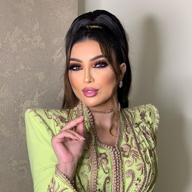 دنيا بطمة تكشف عن إزالتها الفيلر في وجهها