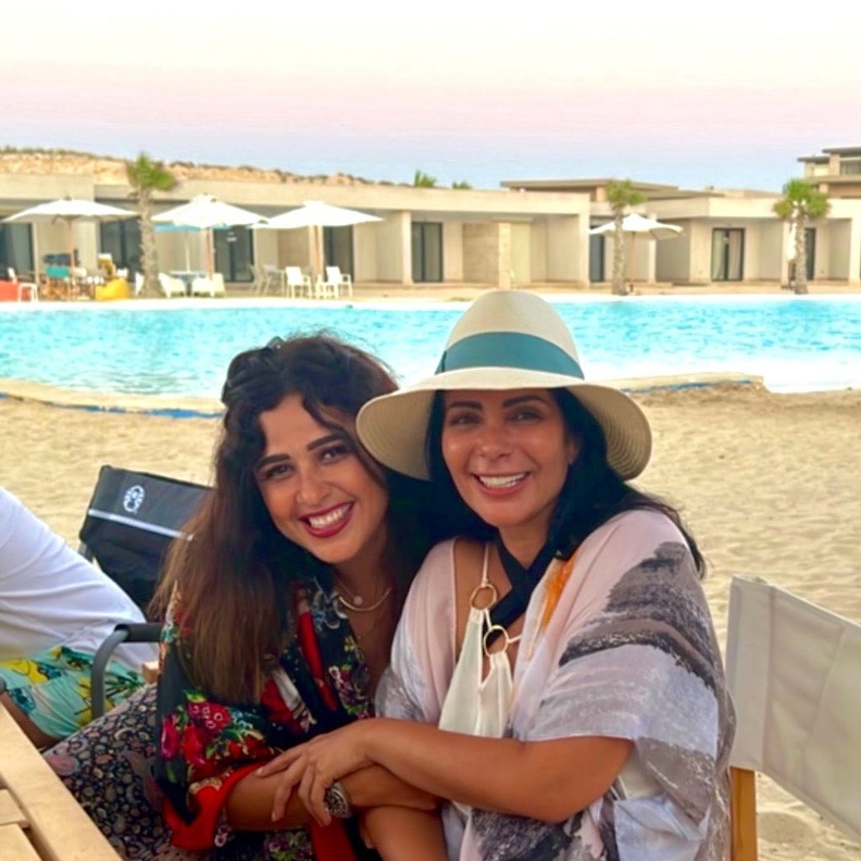 ياسمين عبد العزيز ومنى زكي