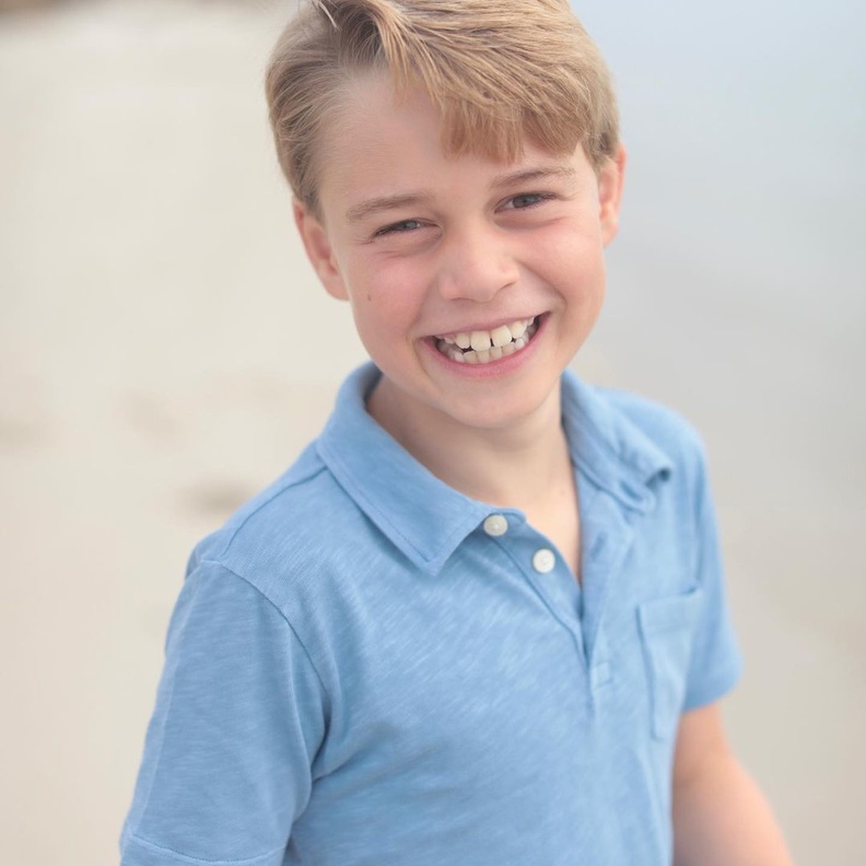  صورة مبهجة للأمير جورج في عيد ميلاده الـ 9