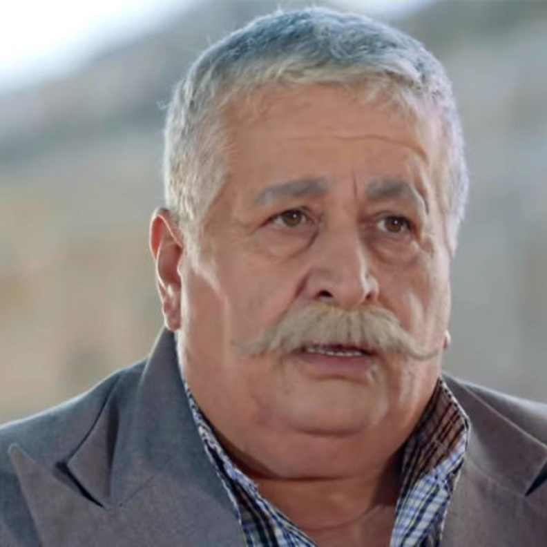 الحزن يهيمن على النجوم في 24 ساعة ..الموت يُفجع أحمد خالد صالح ووفاة فنان لبناني وشقيق عبير صبري 