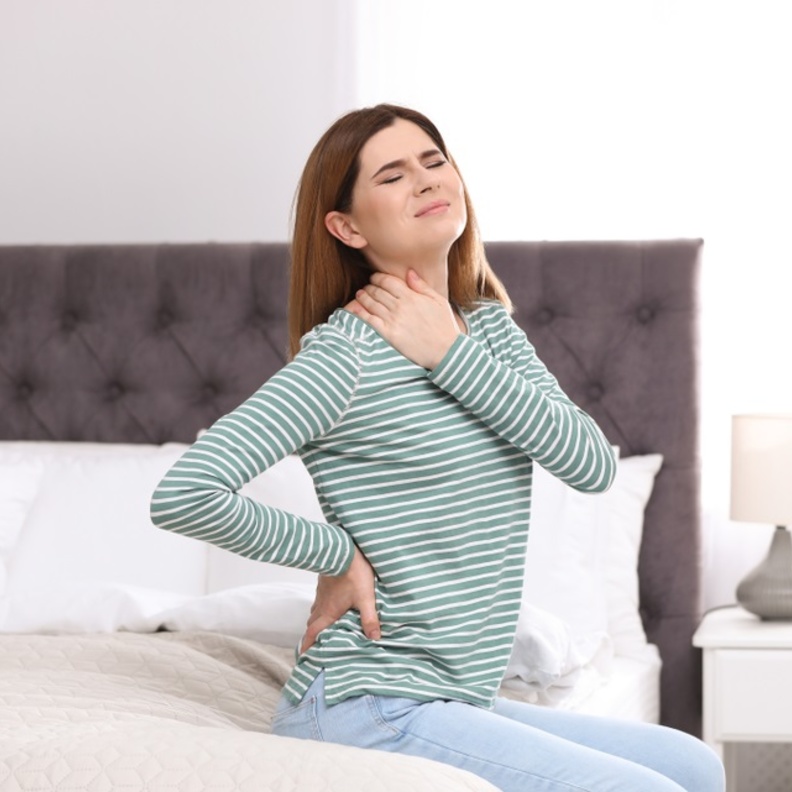 8 نصائح ذهبية للحفاظ على صحة العمود الفقري