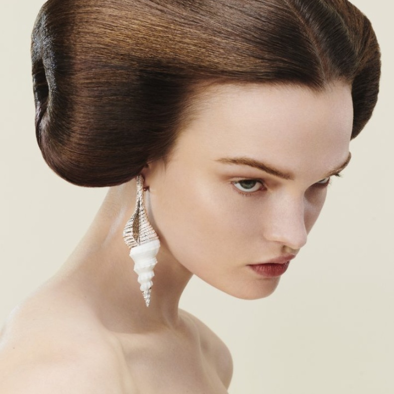 Carte Blanche, Ailleurs دعوة إلى الترحال من بوشرون