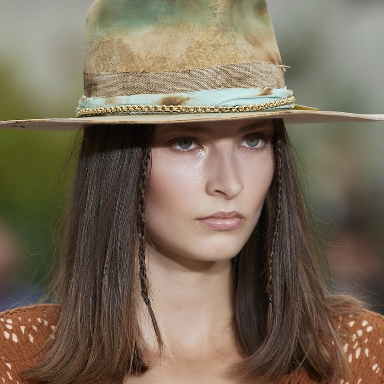 عالجي مشاكل بشرة جسمك في صيف 2022 مع هذه المستحضرات