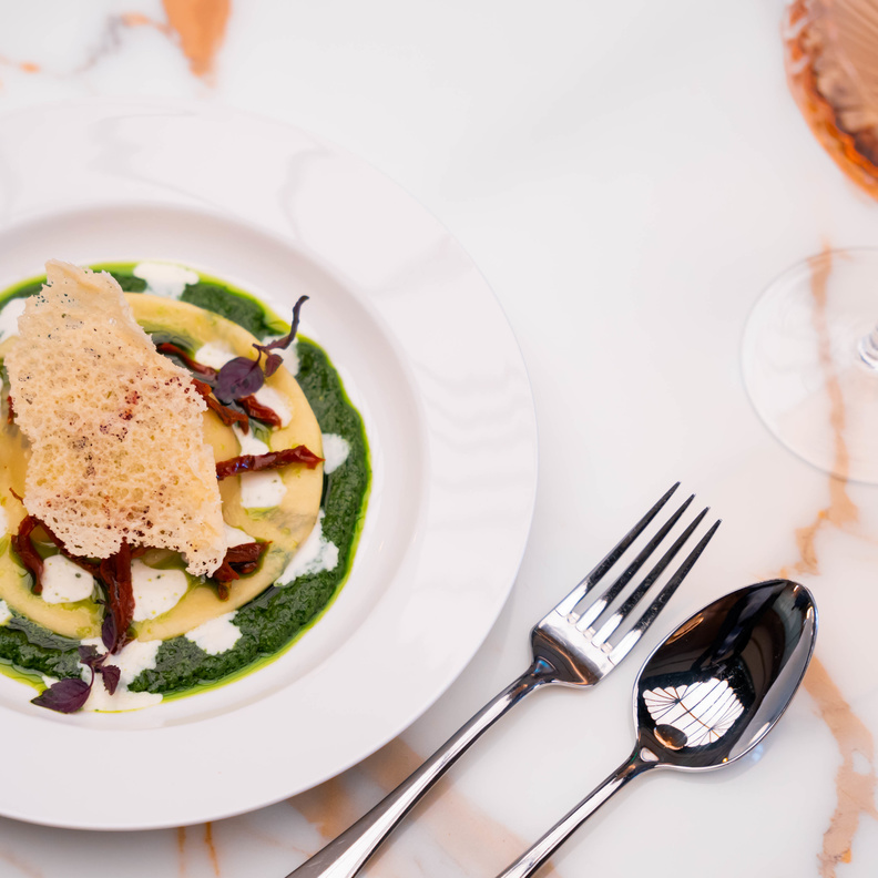 عيشوا تجربة تقاليد الطهي العريقة للمطاعم الفرنسية الأيقونية بأسلوب Art Deco في Belgravian Brasserie - الخُبر