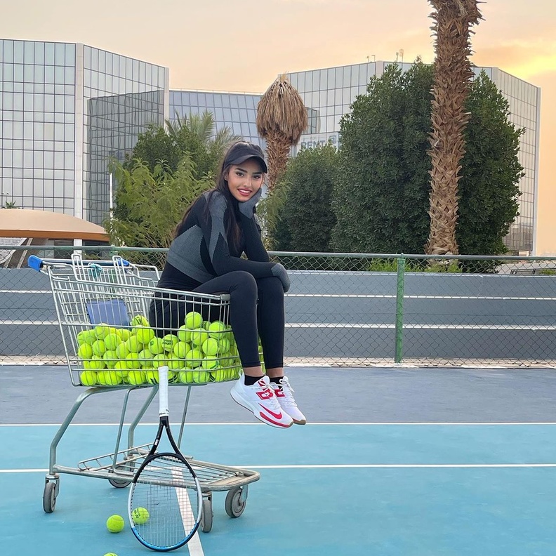 لاعبة التنس يارا الحقباني تحقق إنجاز سعودي جديد