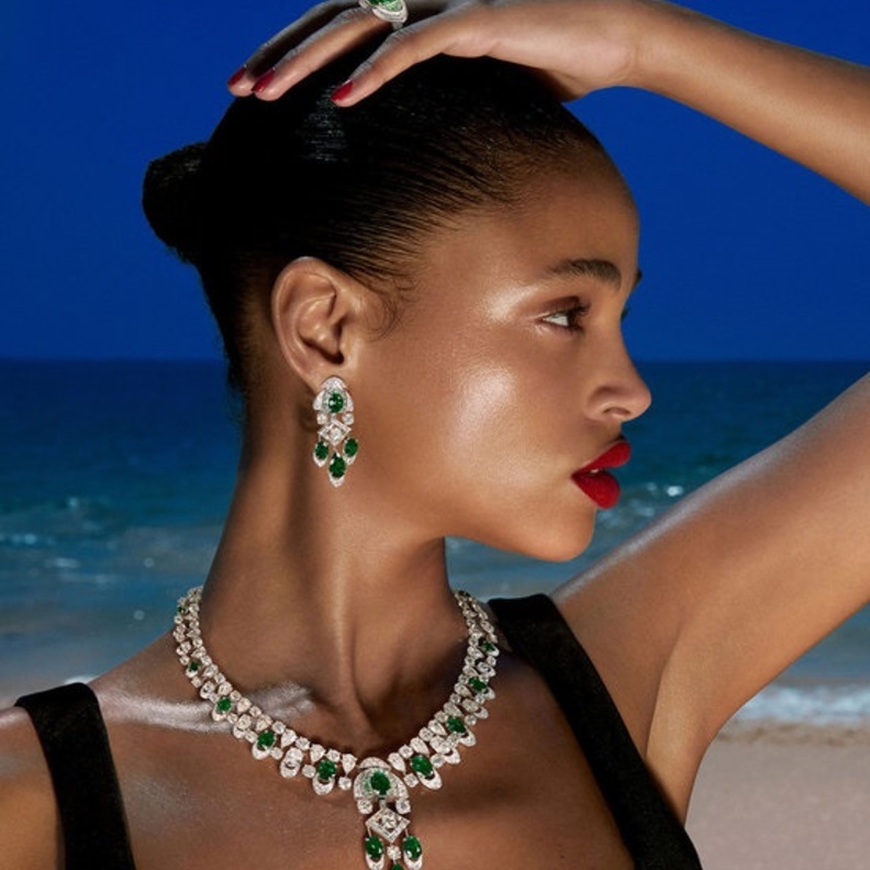 Goddess of Divinity emerald suite model image