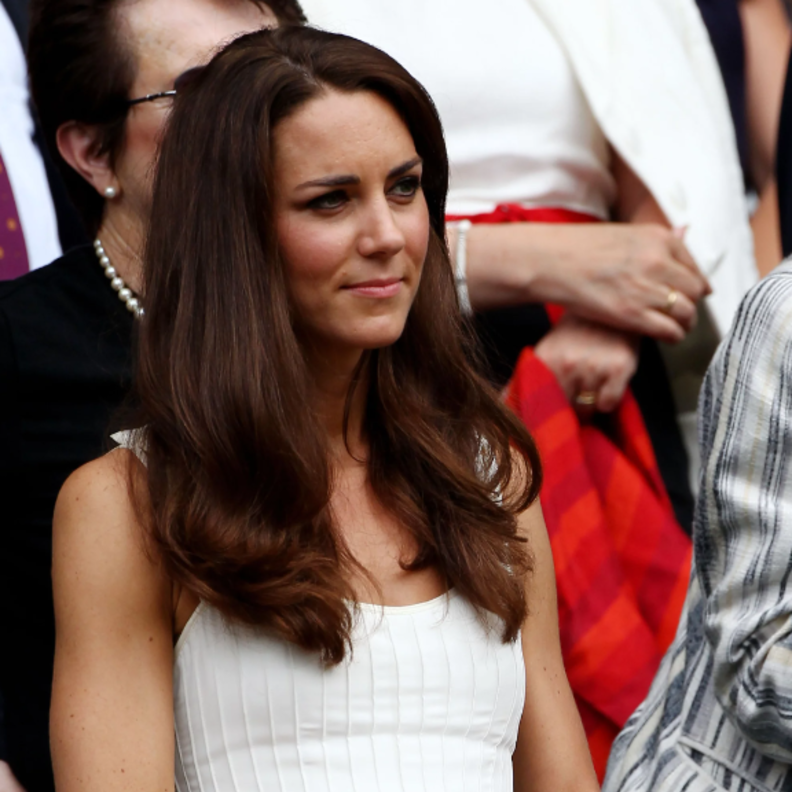 ما هي قصة السوار الذي أهدته كاميلا باركر إلى كيت ميدلتون؟