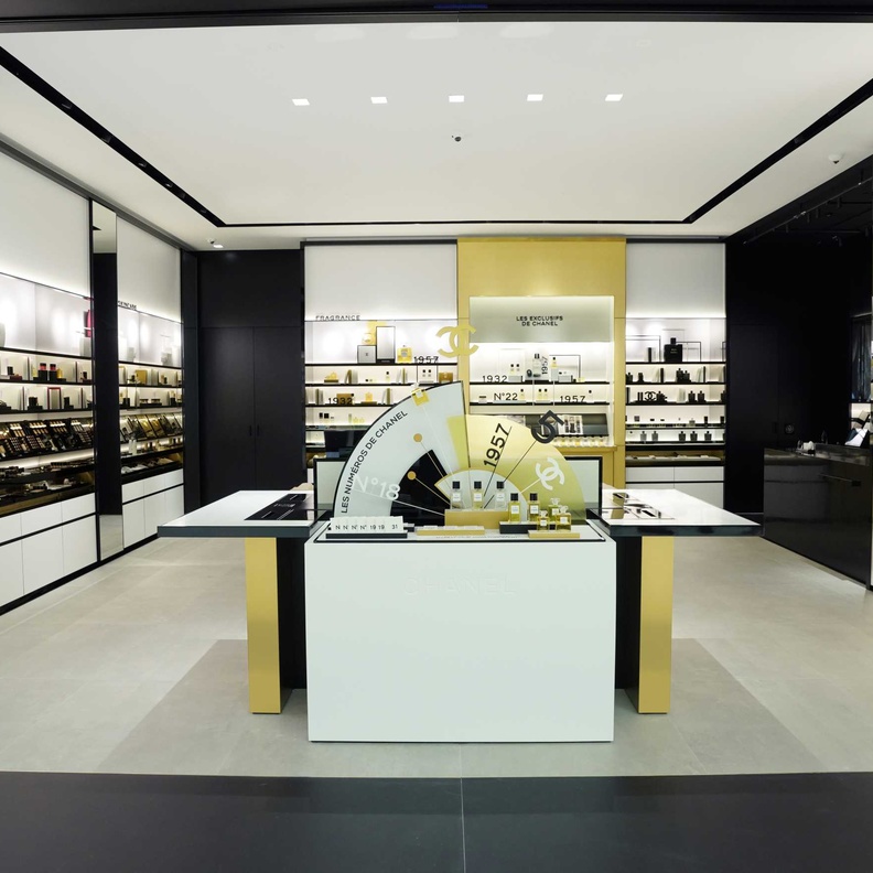  بوتيك شانيل CHANEL للعطور ومستحضرات التجميل يفتح أبوابه في مول بلاس فاندوم بالدوحة