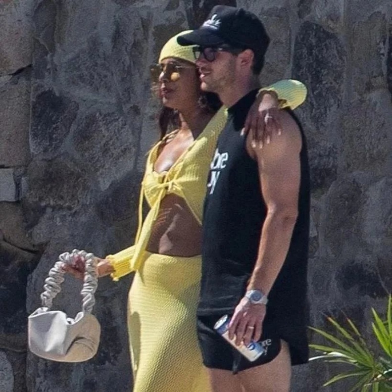  بريانكا تشوبرا تسافر في عطلة سياحية جديدة بصحبة زوجها احتفالا بعيد ميلادها 40