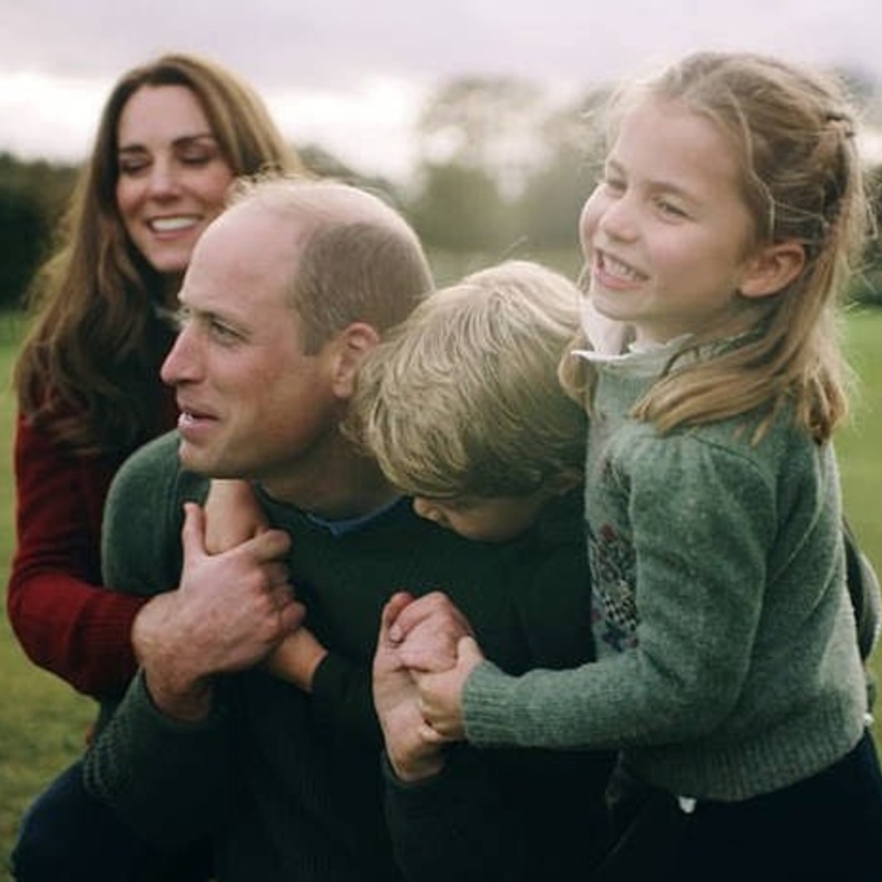 وليام وكيت يوجهان هذه الرسالة بمناسبة عيد الميلاد السابع للأميرة تشارلوت