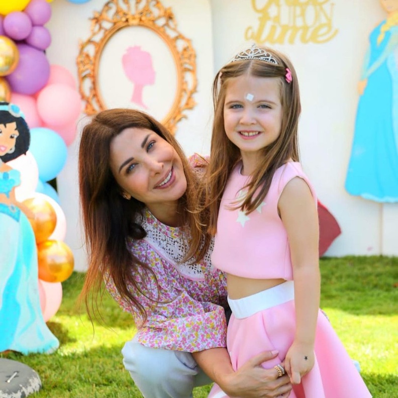 نانسي عجرم وابنتها ليا 