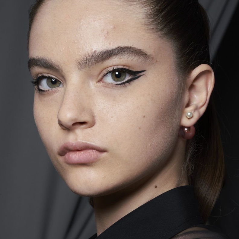 مستحضرات الآيلاينر لهدايا عيد الأضحى 2022 وخطوات تطبيقه كالمحترفات