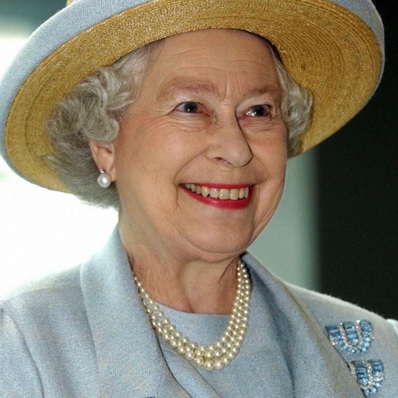 ملكة بريطانيا دعت ميغان وهاري لقضاء العطلة الصيفية بصحبتها في بالمورال