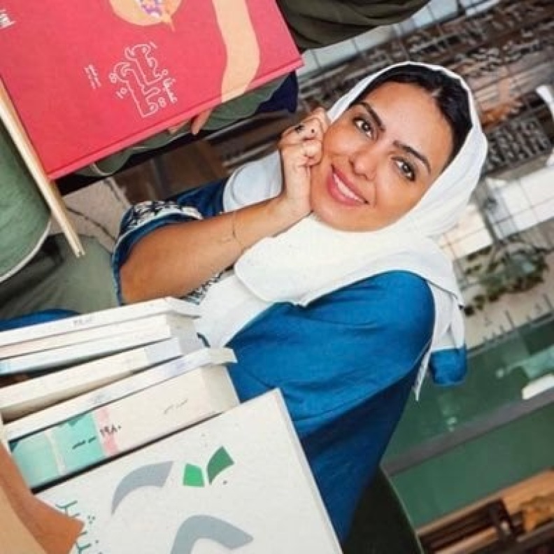 تعرفوا على الكاتبة د. "أروى خميس" ومساهمتها في دعم أدب الأطفال واليافعين من خلال تأسيس "دار أروى العربية للنشر"