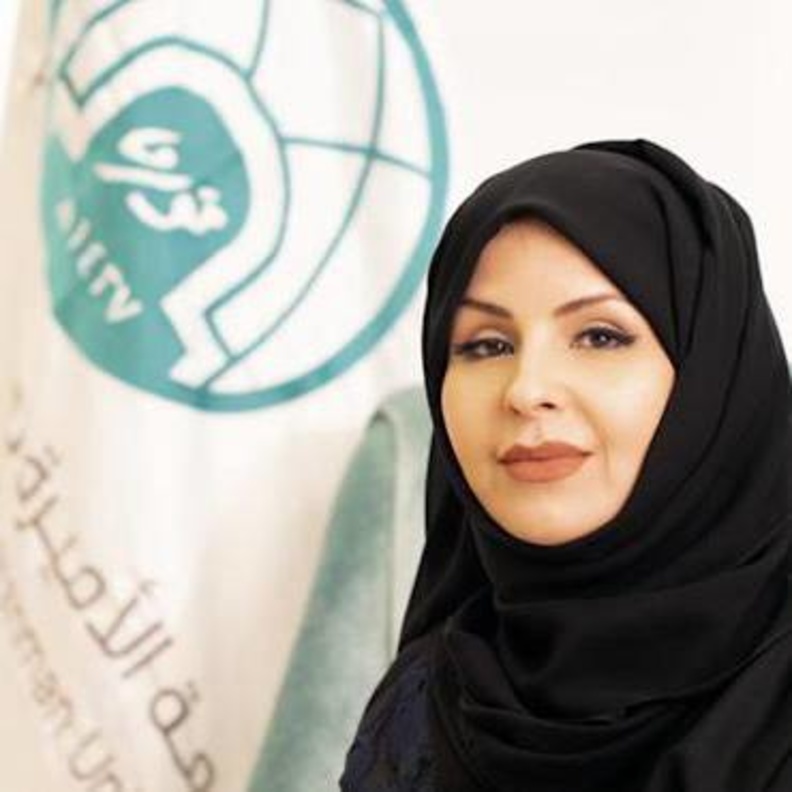 أ.د إيناس العيسى تفتخر بتخريج أول دفعة من أكاديمية مطوري آبل النسائية 
