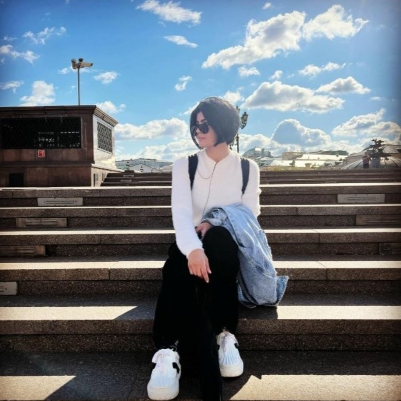 أجمل إطلالات كاجوال لـ "ميلا الزهراني" بمناسبة ترويجها لمسلسلها الجديد "فقد"