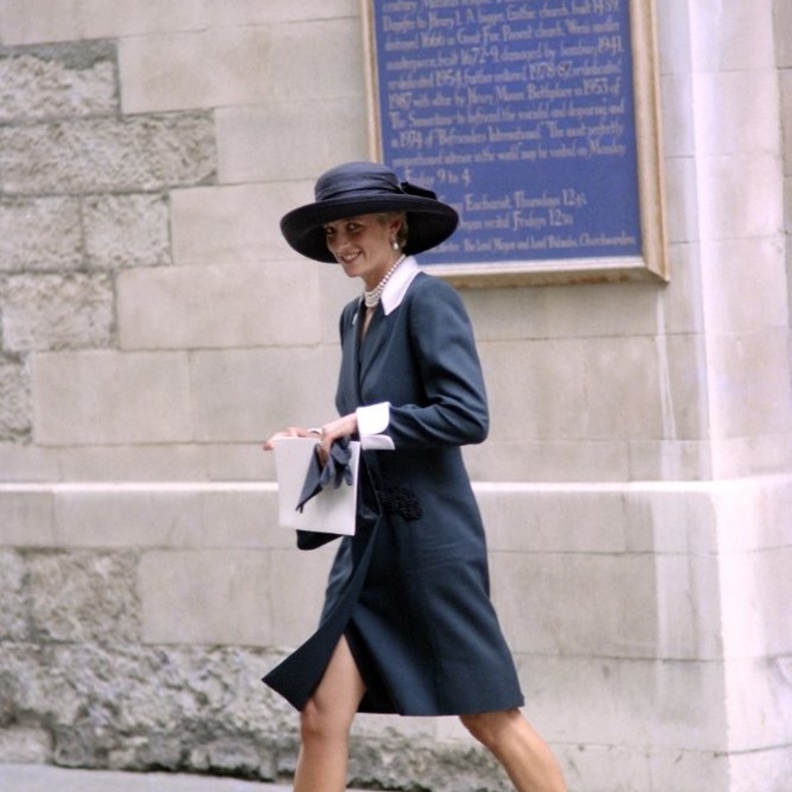 14 إطلالة للأميرة ديانا ستُلهم خزانة ملابسك الخريفية