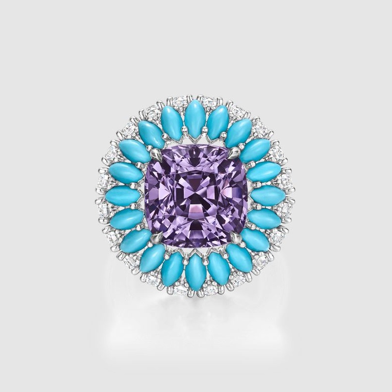 خاتم من هاري وينستون Harry Winston مرصع بالألماس والإسبنيل