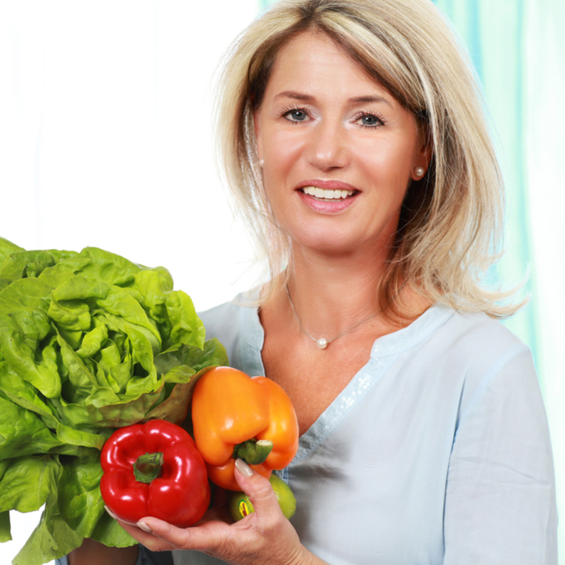 أطعمة تساعد النساء على مقاومة أمراض وأعراض سن اليأس