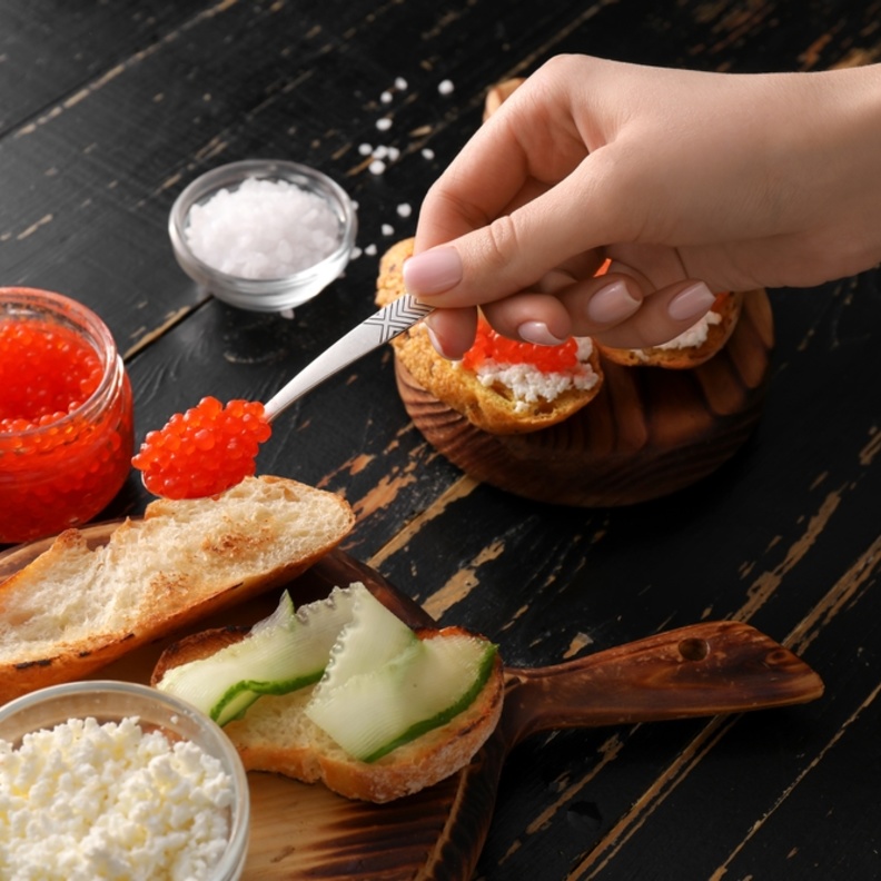 فوائد تناول الكافيار للنساء وأضراره