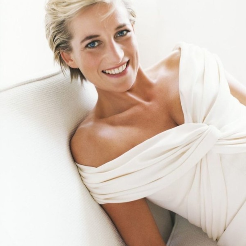 صورة الأميرة ديانا من صفحة المصور الشهير ماريو تيستيتنو على انستقرام