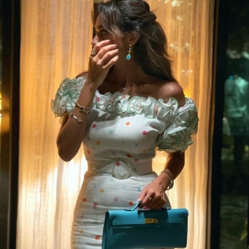 أفكار متنوعة لمحبات موضة "الكشكش" من وحي "عالية خليل"