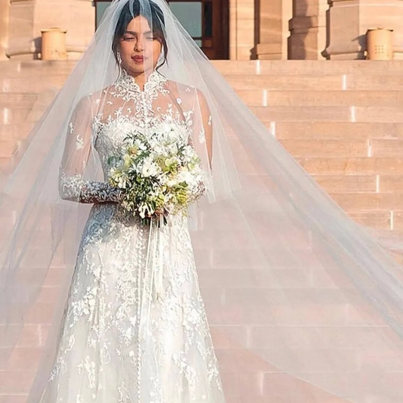 فساتين زفاف المشاهير انستقرام@priyankachopra