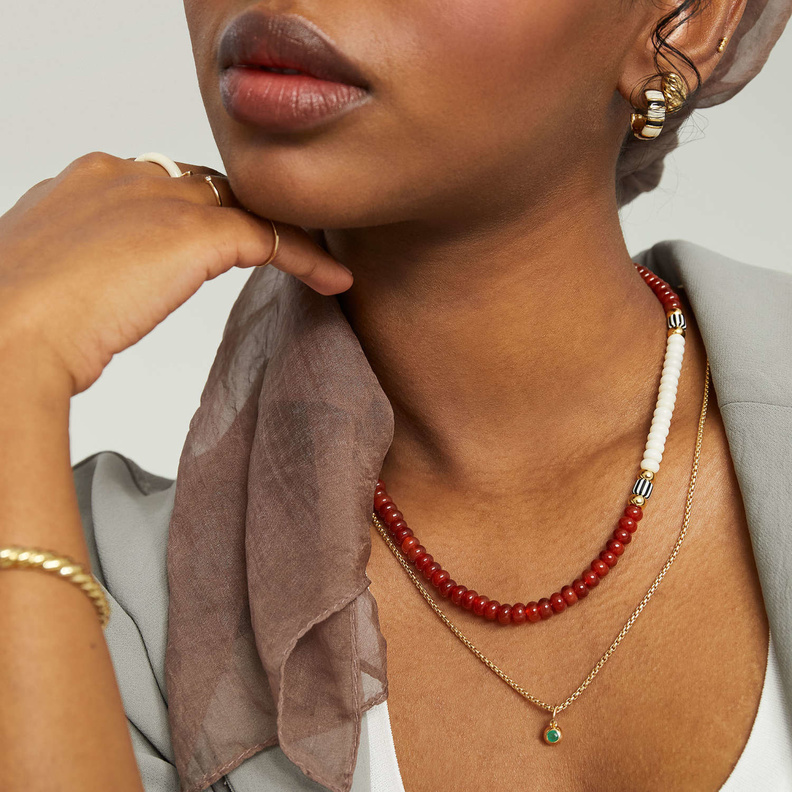 قلادة Coastal Red Agate من Mejuri