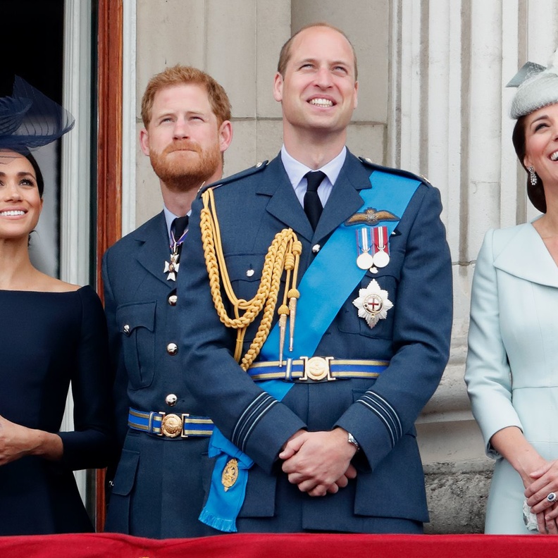 كيت ميدلتون  تتصل بالأمير هاري وتطلب منه وزوجته ميغان ماركل التوقف عن الإساءة للعائلة المالكة