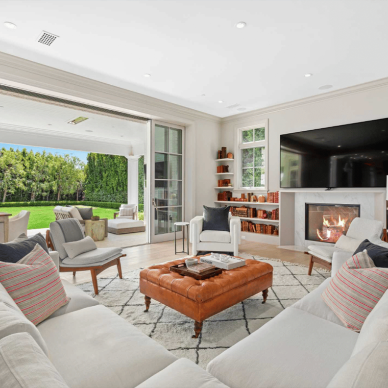 بن أفليك يعرض قصر Palisades للبيع بـ30 مليون دولار.. جولة رائعة داخله