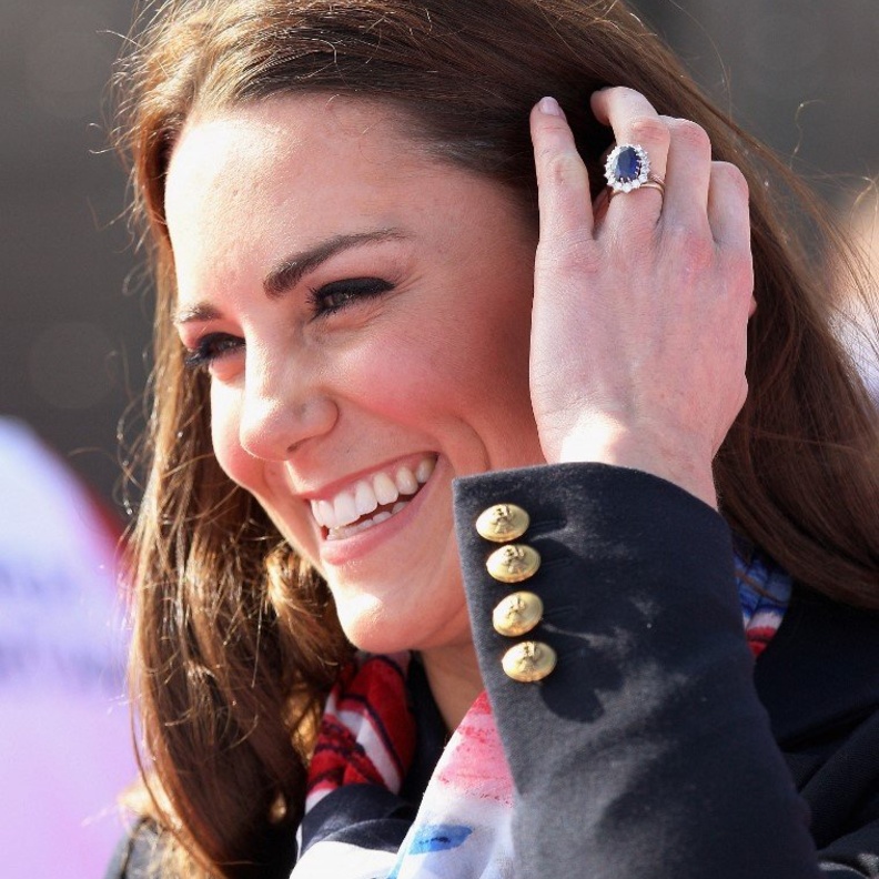 كيت ميدلتون تصل إلى اسكتلندا على متن طيران اقتصادي