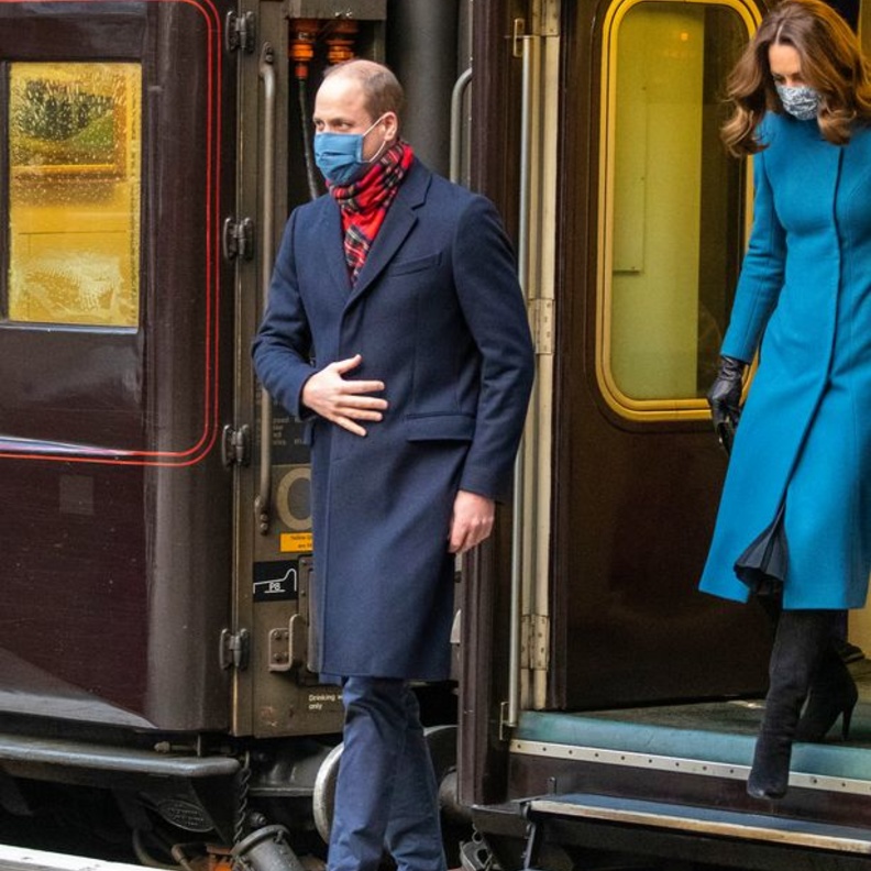 كيت ميدلتون تقدم المساعدة لطفل ضائع خلال رحلتها بالقطار إلى بيرمنغهام